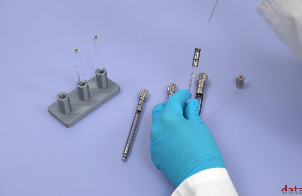 Spinning Drop Video Tensiometer SVT View 2